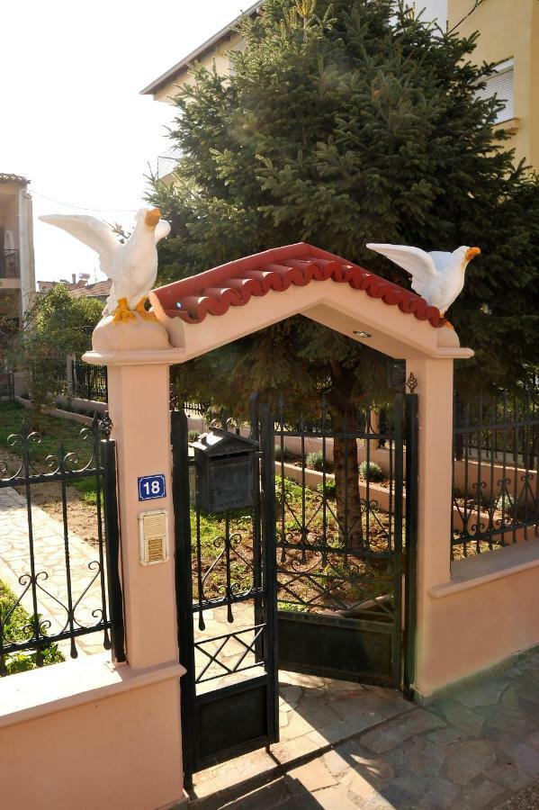 Eagle'S Family Apartment Kalampaka Екстер'єр фото
